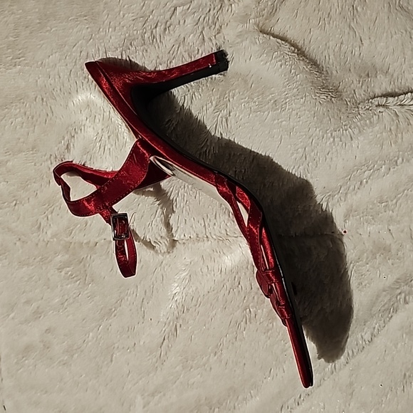 Jacqueline Ferrar Red Strappy Heels - Picture 2 of 7